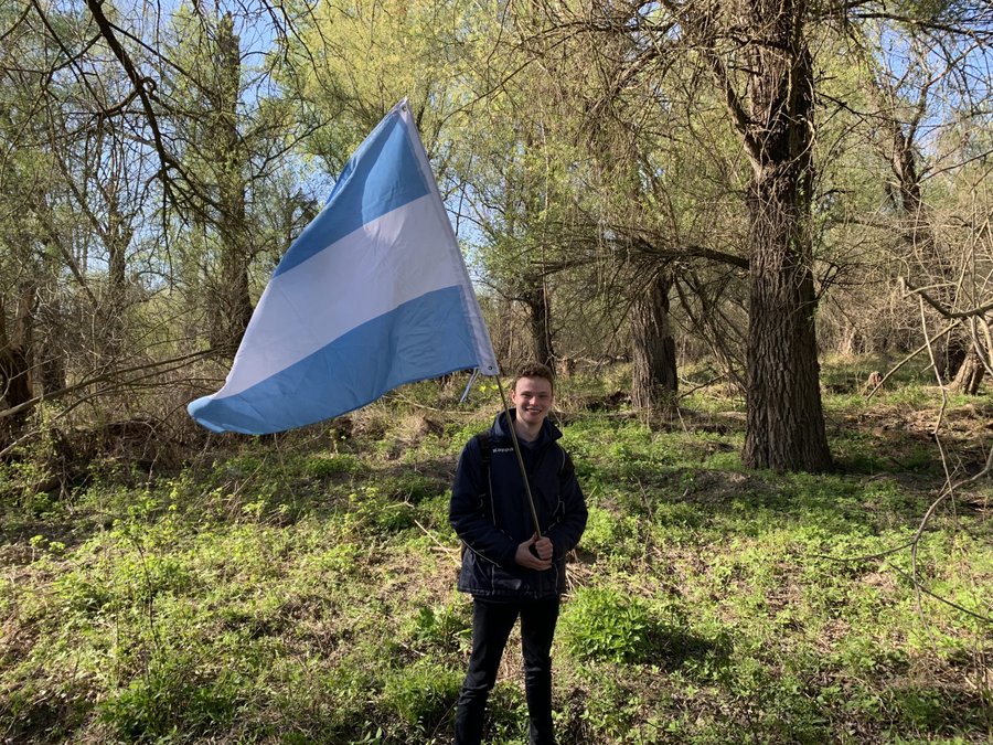 Australian Man Establishes His Own Country with 400 Citizens and a Government