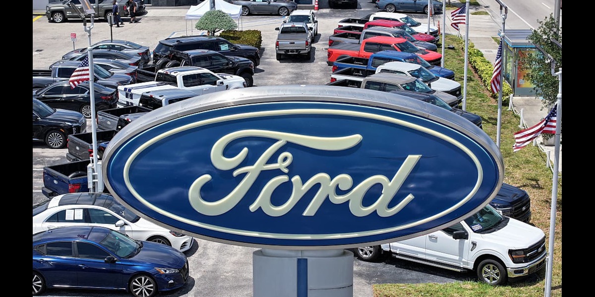 Ford Recalls 1.9 Million Vehicles Worldwide Due to Faulty Rear-View Cameras